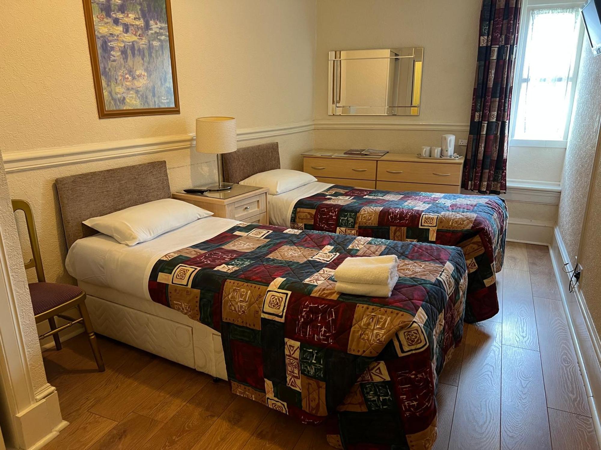 Strathpeffer Hotel Экстерьер фото