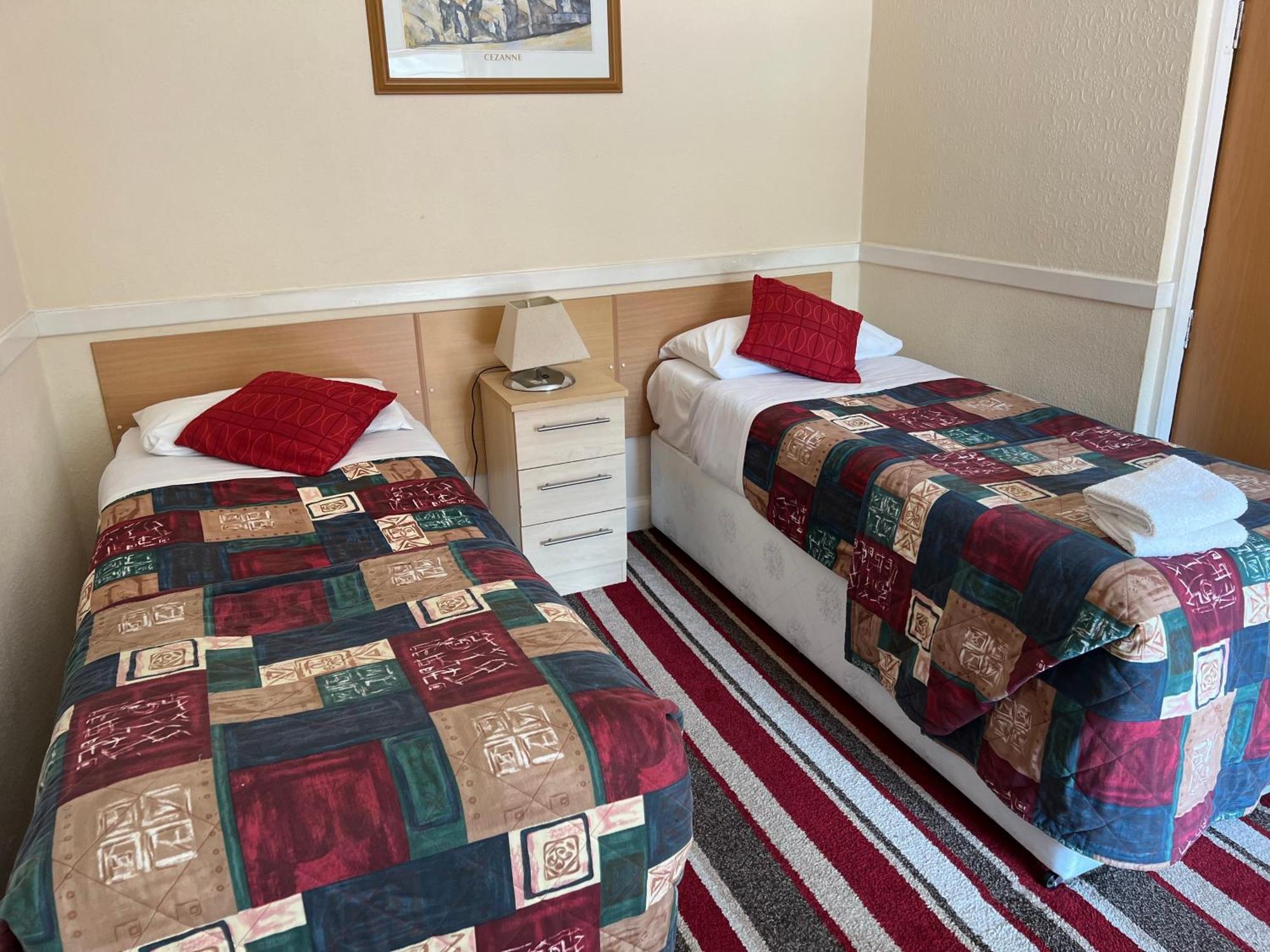 Strathpeffer Hotel Экстерьер фото